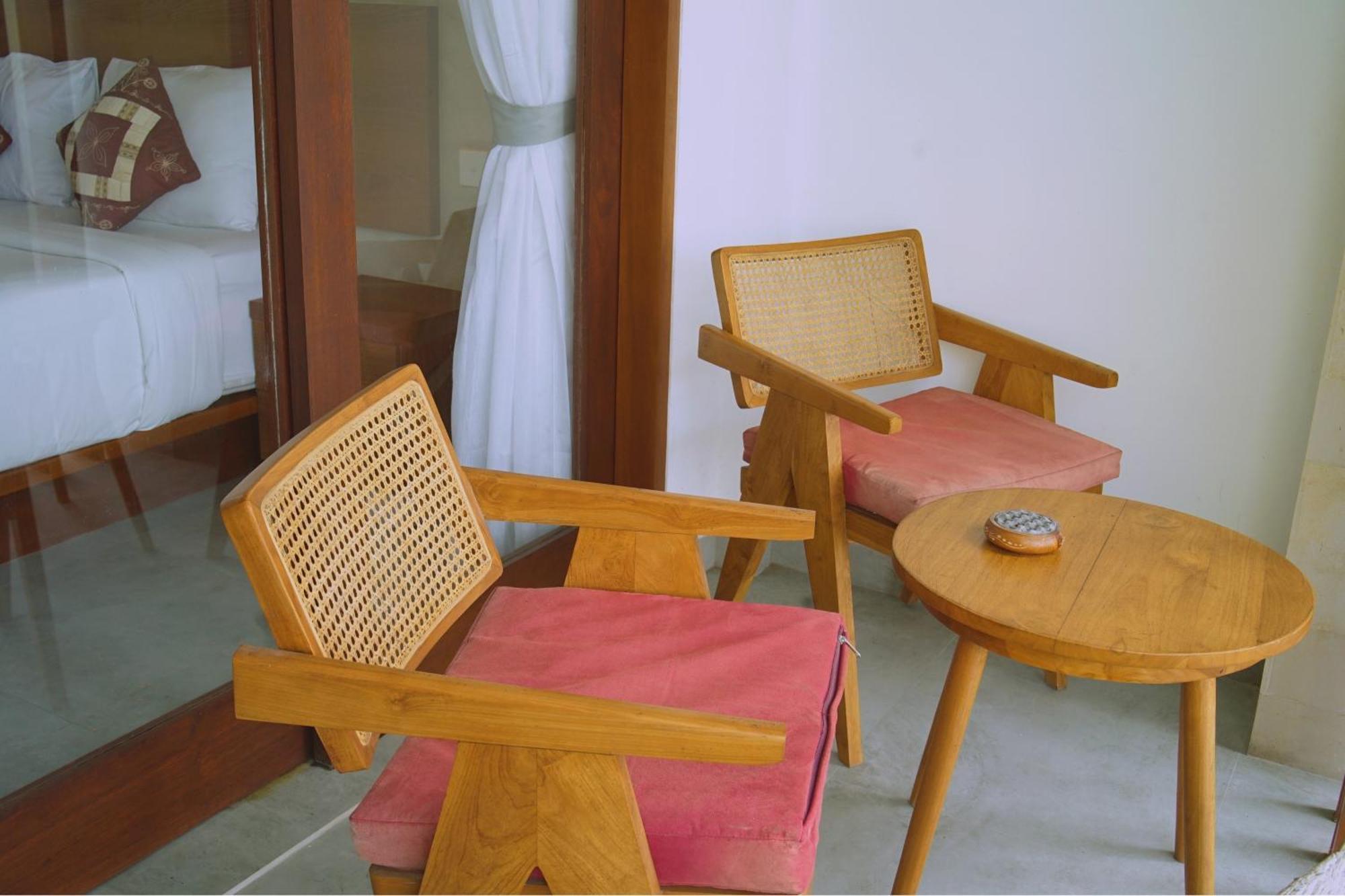 The Kd Suites & Coffee Shop Munggu Luaran gambar